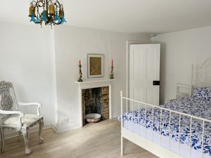 Photo 21- click for photo gallery